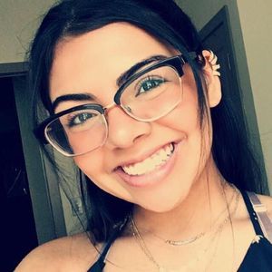 Meet your Posher, Dania